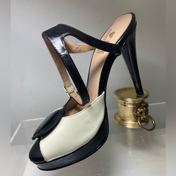 Love Moschino / shoes / Love moschino peep toe heart sz 36 - Picture 5 of 16